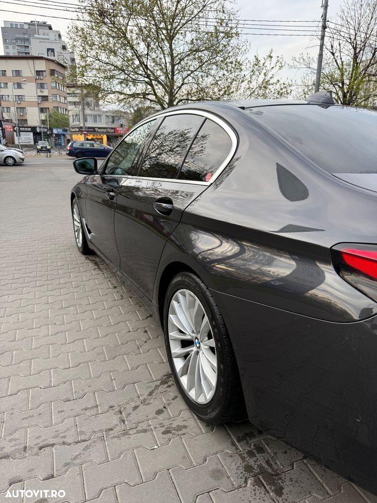 BMW Seria 5 520d Aut. Luxury Line - 10