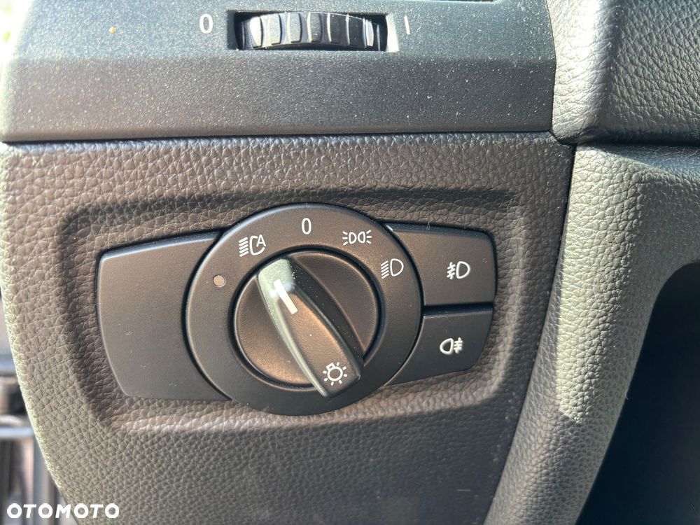 BMW Seria 1 118d DPF Edition Lifestyle - 12