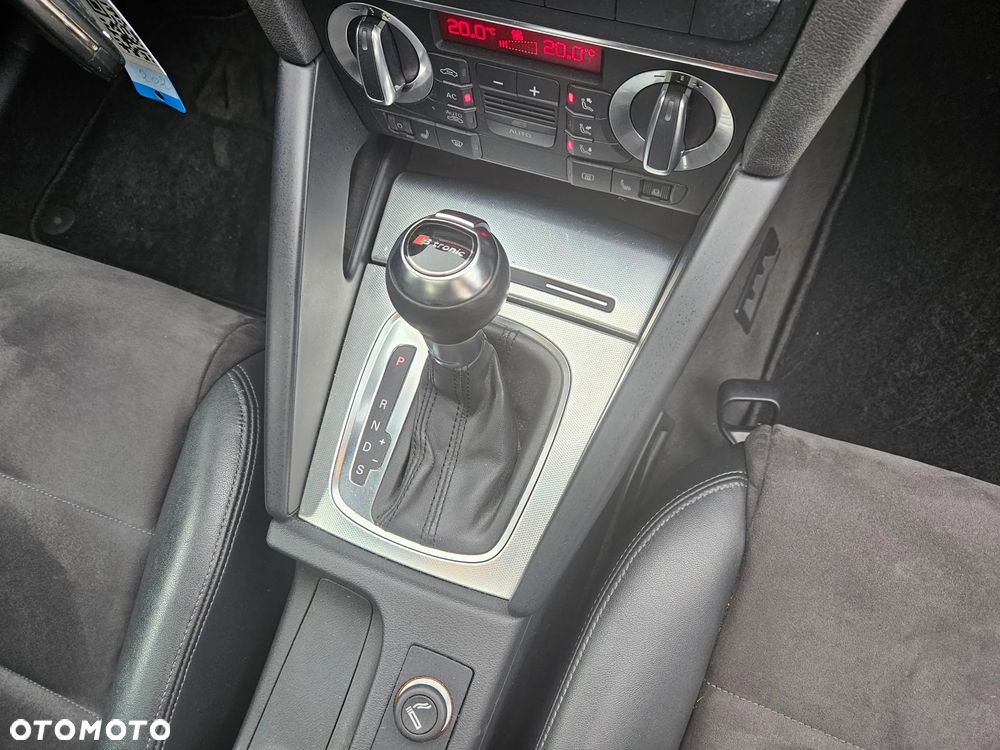 Audi A3 Sportback 1.2 TFSI S tronic S line Sportpaket - 17