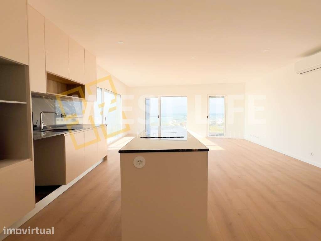 Apartamento T2 com 2 varandas a 200 metros da praia de Santa Cruz c... - Grande imagem: 5/29