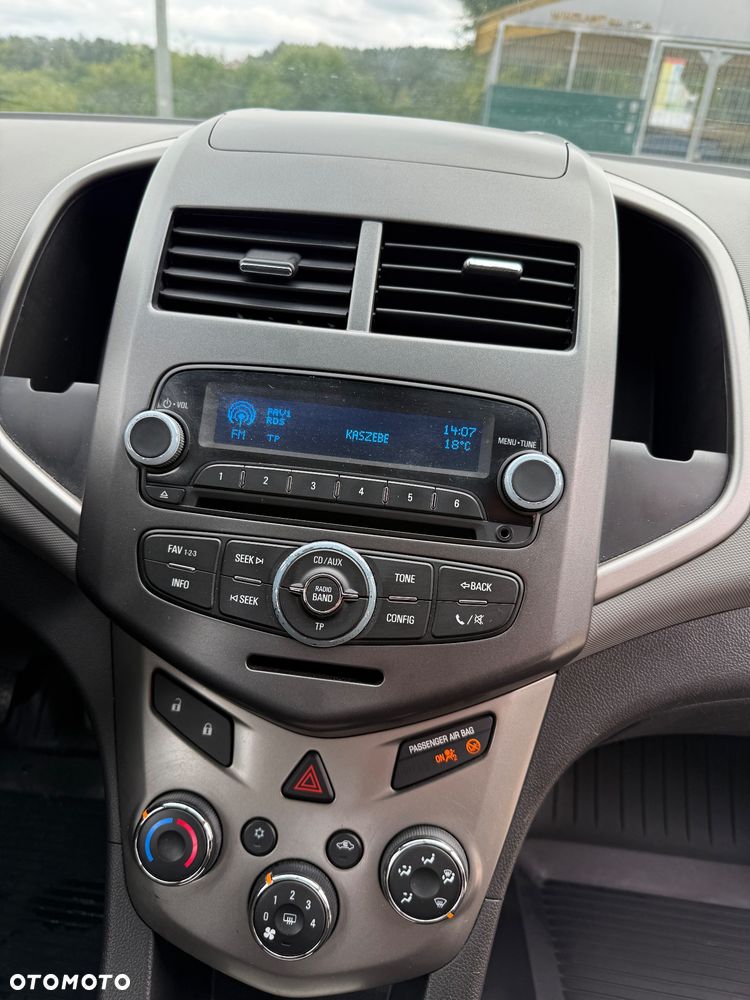 Chevrolet Aveo 1.4 16V LT - 13