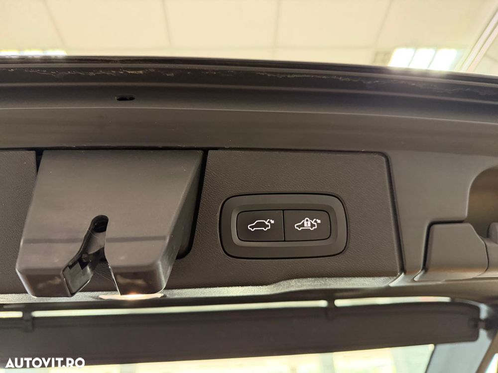 Volvo XC 60 T6 AWD Recharge Geartronic Inscription - 15