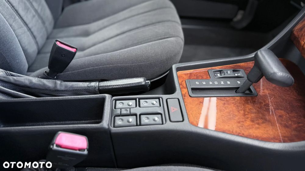 BMW Seria 7 ver-730il - 24