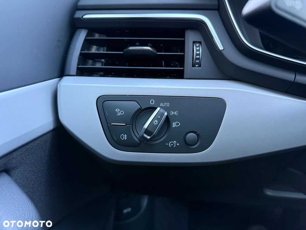 Audi A4 Limousine - 23