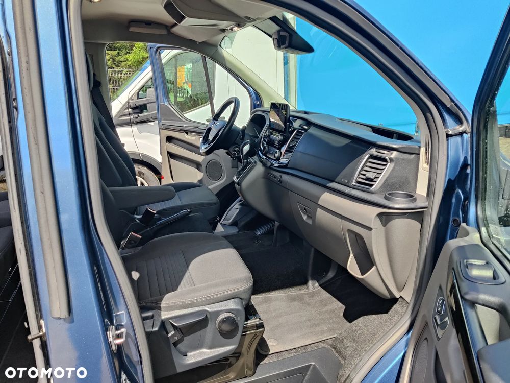 Ford Transit Custom 320 L2H1 Limited (bryg.) - 18