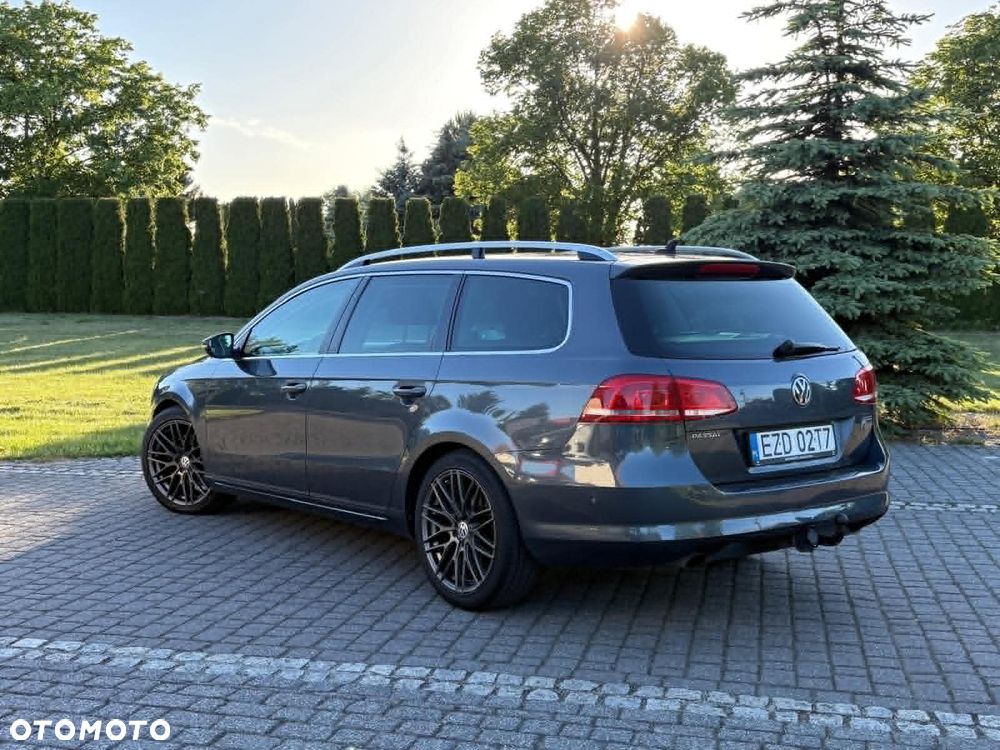 Volkswagen Passat - 14