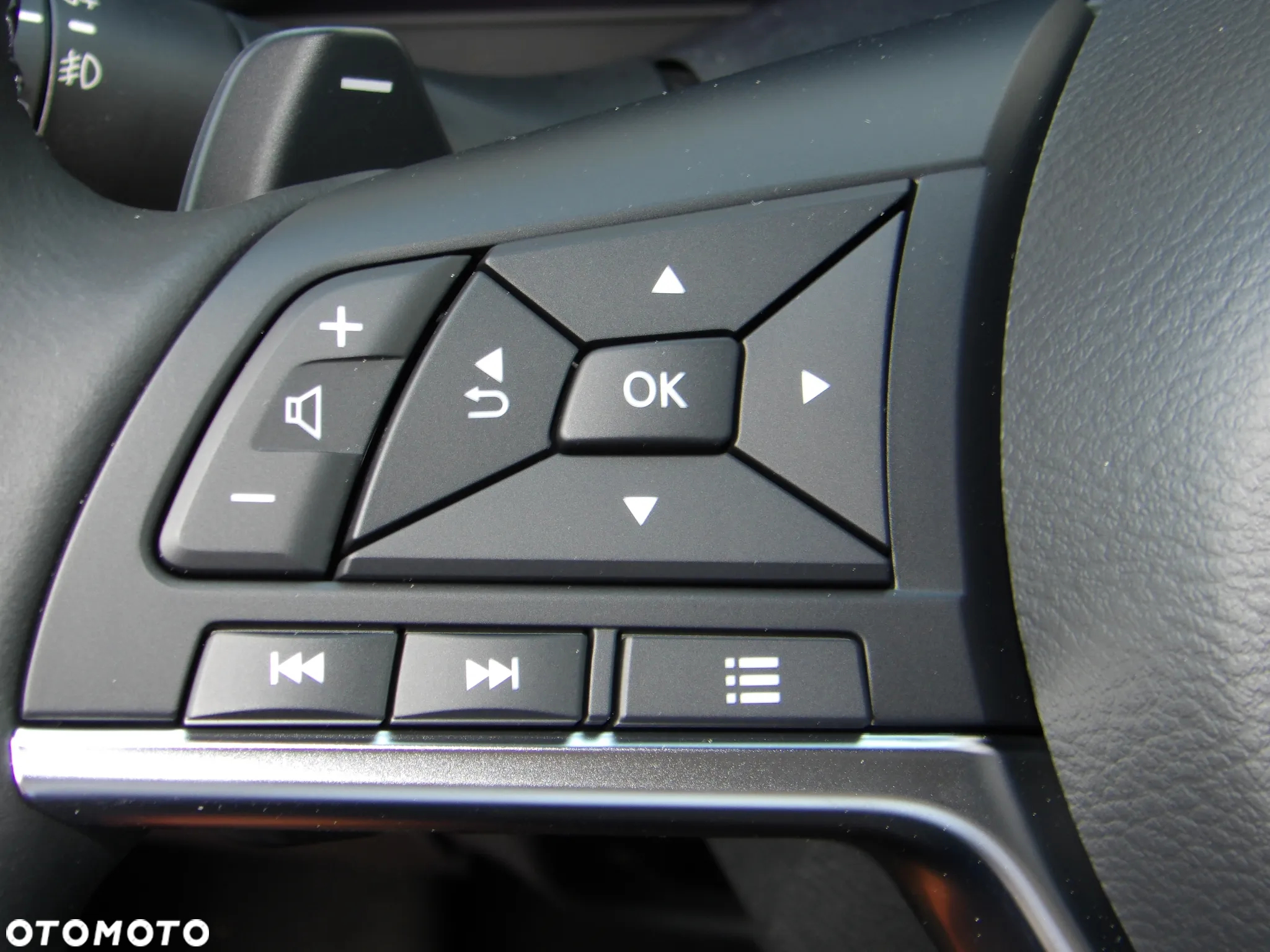 Nissan Juke 1.0 DIG-T N-Connecta DCT - 13
