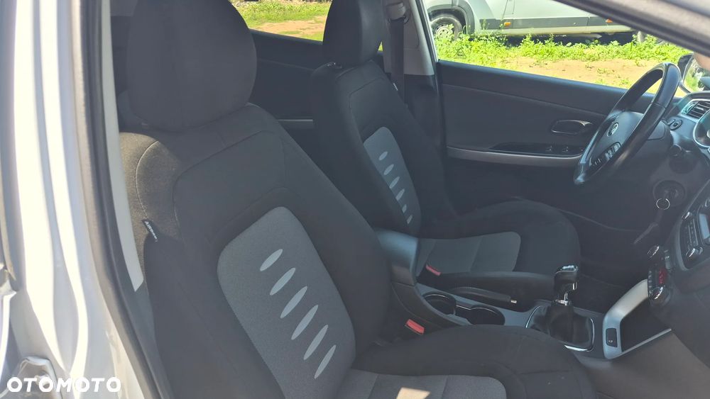 Kia Ceed 1.6 CRDi 128 Vision - 8
