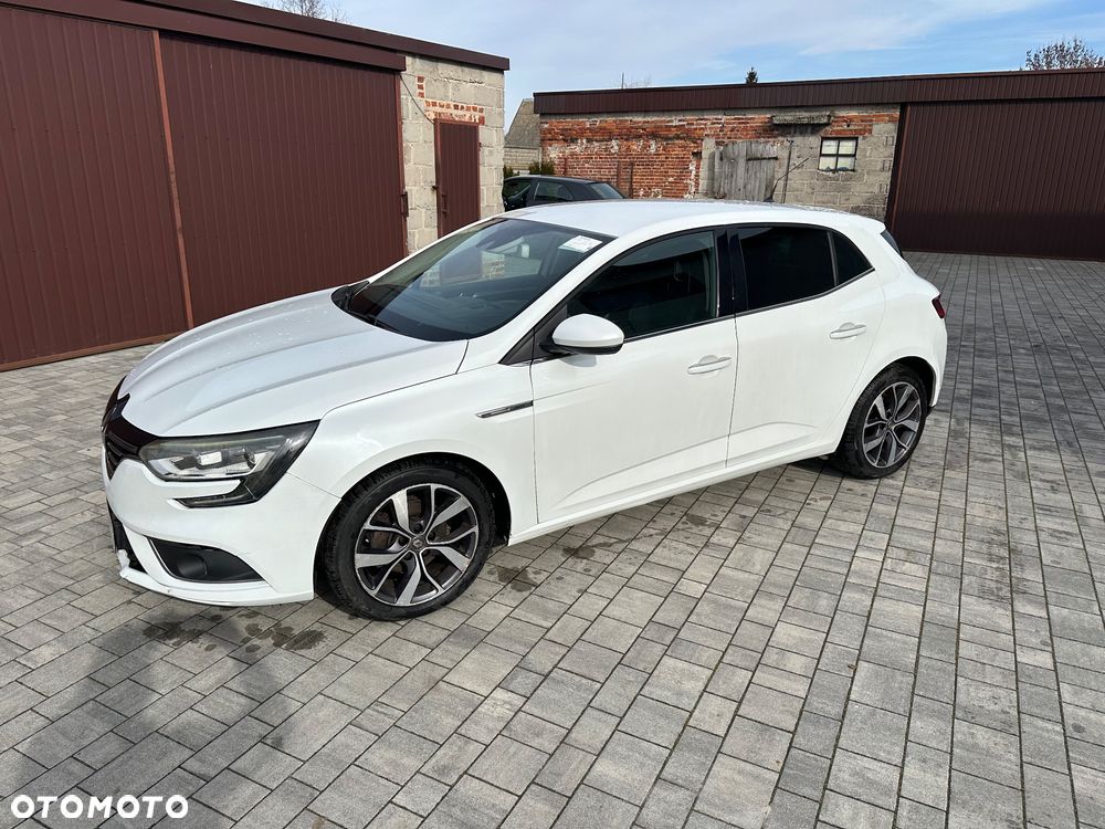 Renault Megane ENERGY TCe 130 BOSE EDITION - 3