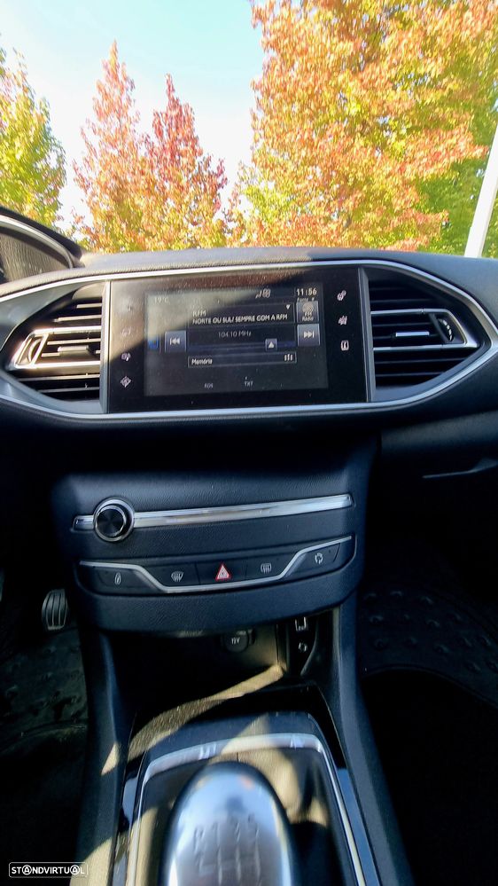 Peugeot 308 - 13