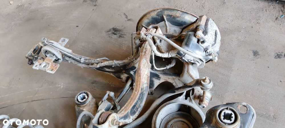KOMPLETNE ZAWIESZENIE BELKA SANKI TYŁ VOLVO V70 III KOMBI ID: 236972 - 5