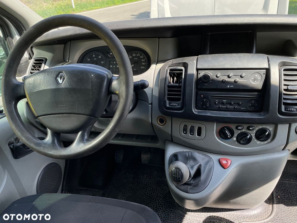 Renault Trafic - 8