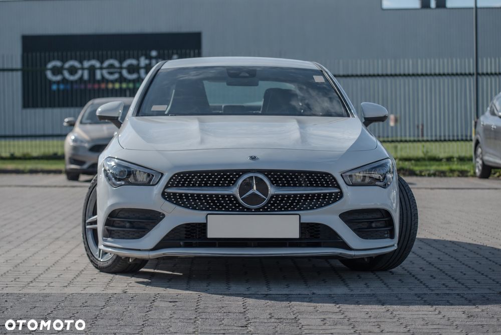 Mercedes-Benz CLA 200 4-Matic AMG Line 8G-DCT - 4