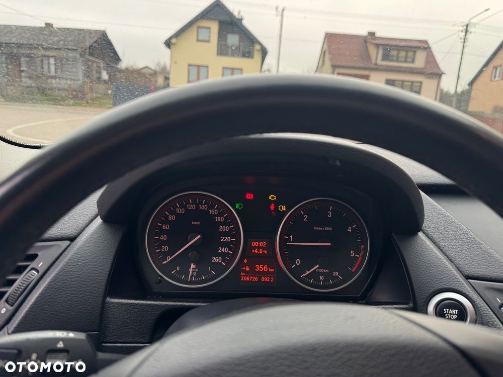 BMW X1 sDrive18d - 13