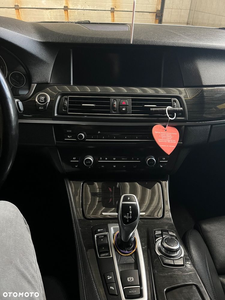 BMW Seria 5 525d xDrive Sport-Aut - 15