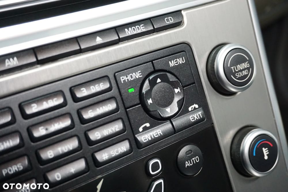 Volvo XC 60 2.4D DRIVe Momentum - 38