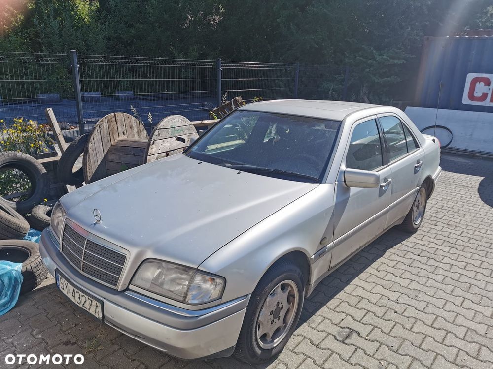Mercedes-Benz Klasa C 180 Classic - 3