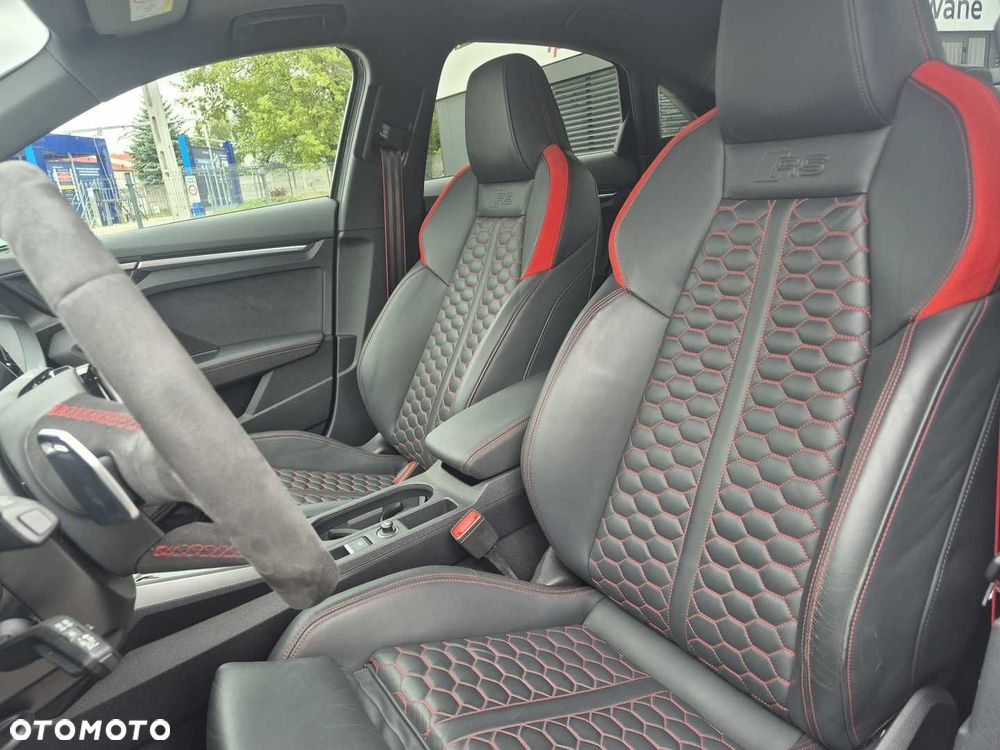 Audi RS3 Limousine - 13