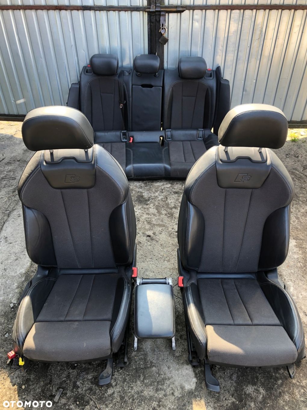 A4 B9 15-19 SEDAN S-LINE FOTELE SKÓRA MATERIAŁ BOCZKI PODŁOKIETNIK KPL - 1