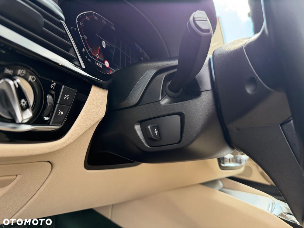 BMW Seria 5 520d mHEV - 17