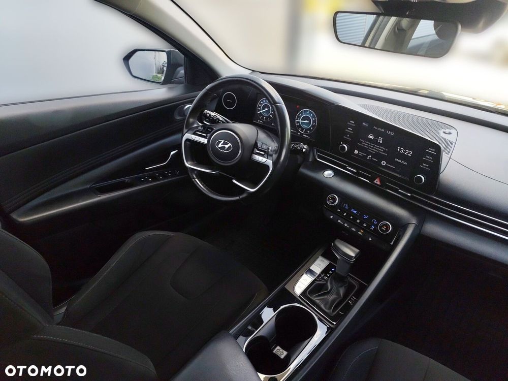 Hyundai Elantra - 14