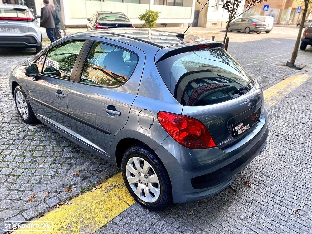 Peugeot 207 1.4 16V Active - 10