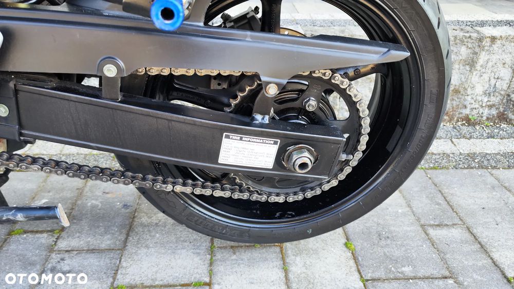 Yamaha FZ6 - 7