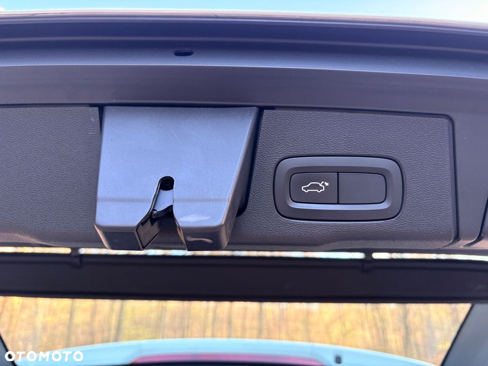 Volvo XC 60 D3 R-Design - 10