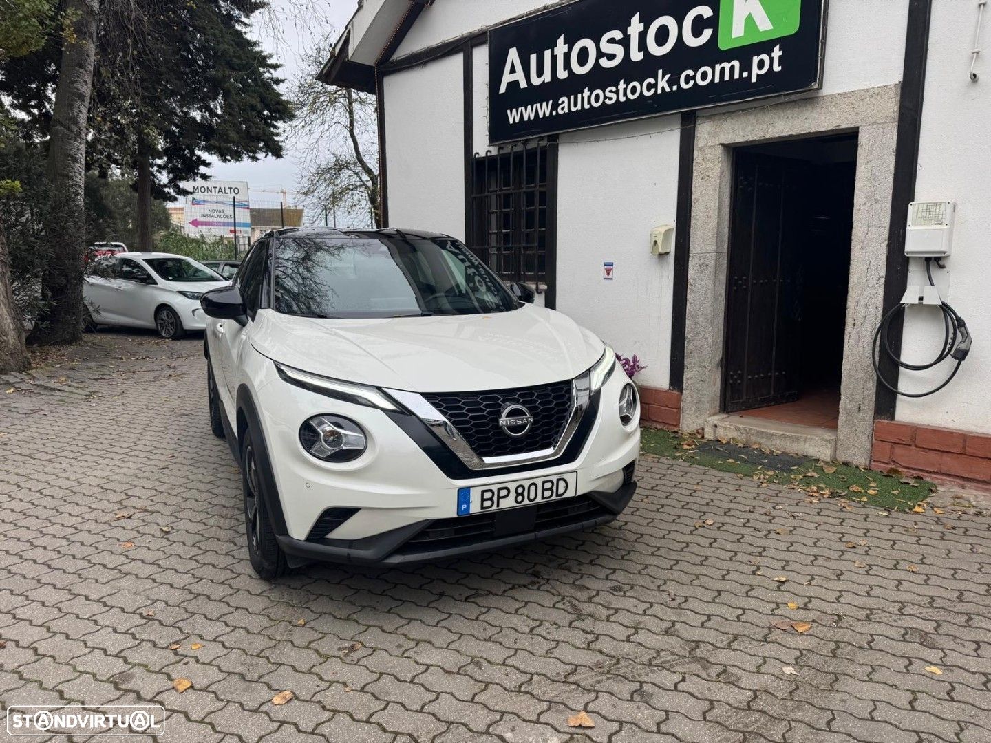 Nissan Juke 1.0 DIG-T N-Connecta - 1