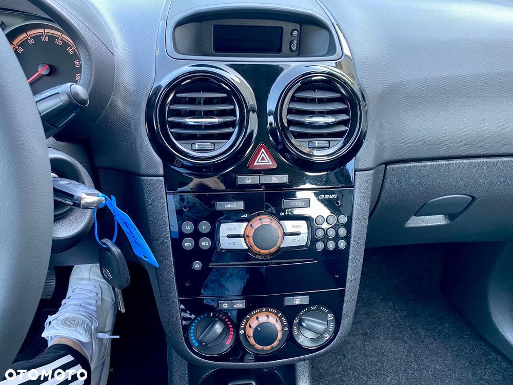 Opel Corsa - 12