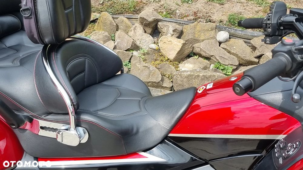 Honda GL - 9
