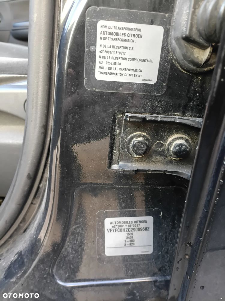Citroen C3 2008 photo 2