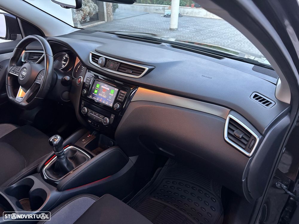 Nissan Qashqai 1.3 DIG-T N-Connecta J18 - 38