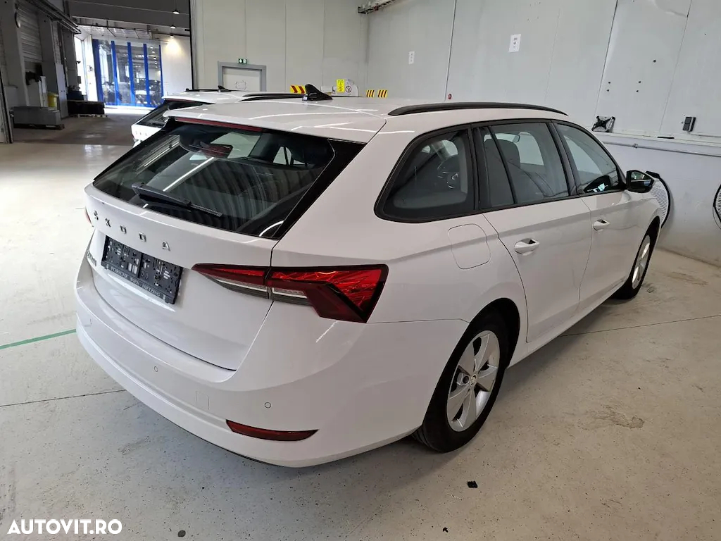Skoda Octavia Combi 2.0 TDI Active - 2
