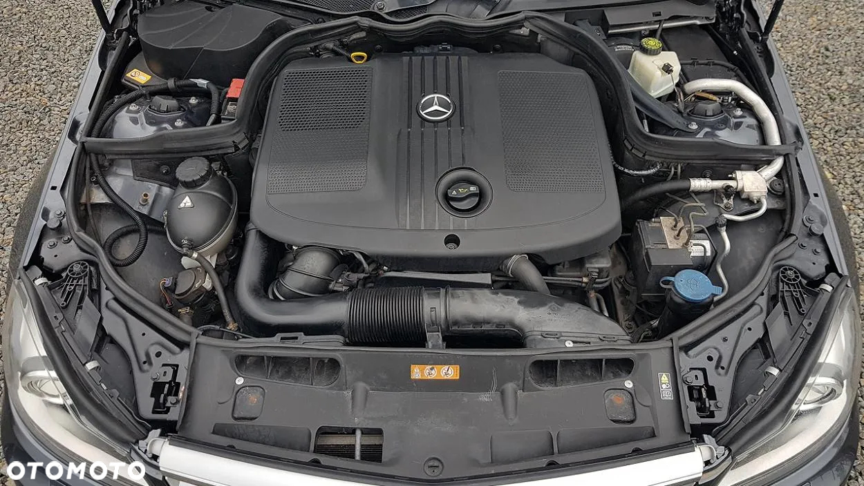 Mercedes-Benz Klasa C 220 T CDI DPF Automatik BlueEFFICIENCY Avantgarde - 31