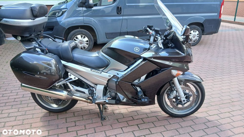Yamaha FJR - 2