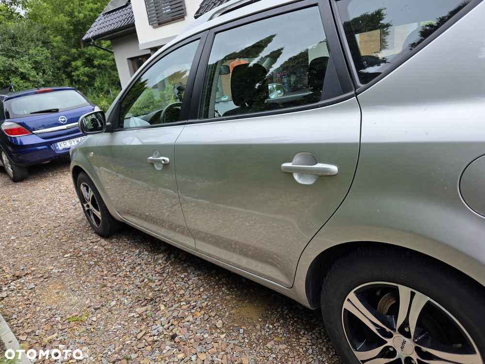 Kia Ceed - 5