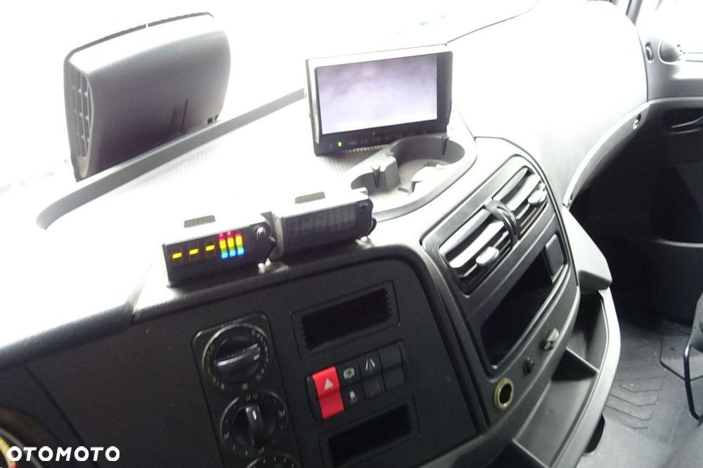 Mercedes-Benz Atego 1218 Euro 6 tylko 272 tys.km! kontener 18p winda - 15