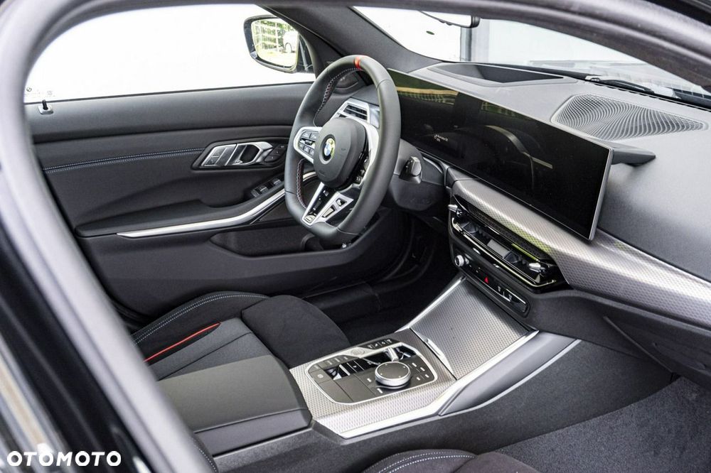 BMW Seria 3 M340i xDrive - 28