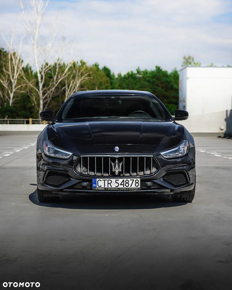 Maserati Ghibli S GranSport - 11
