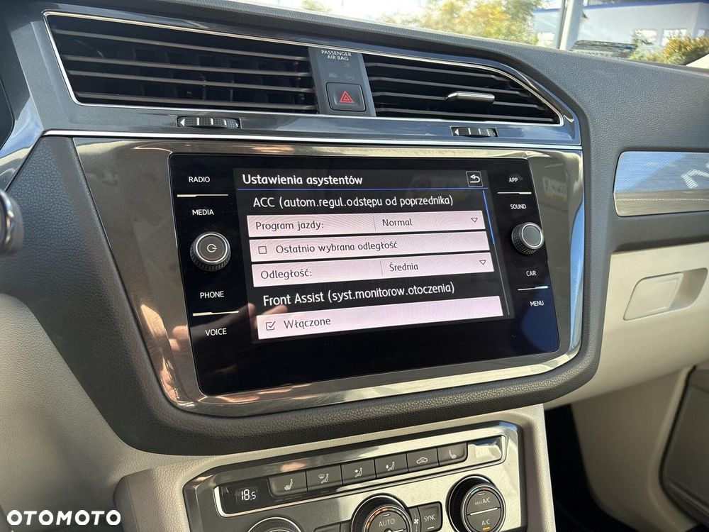 Volkswagen Tiguan - 23