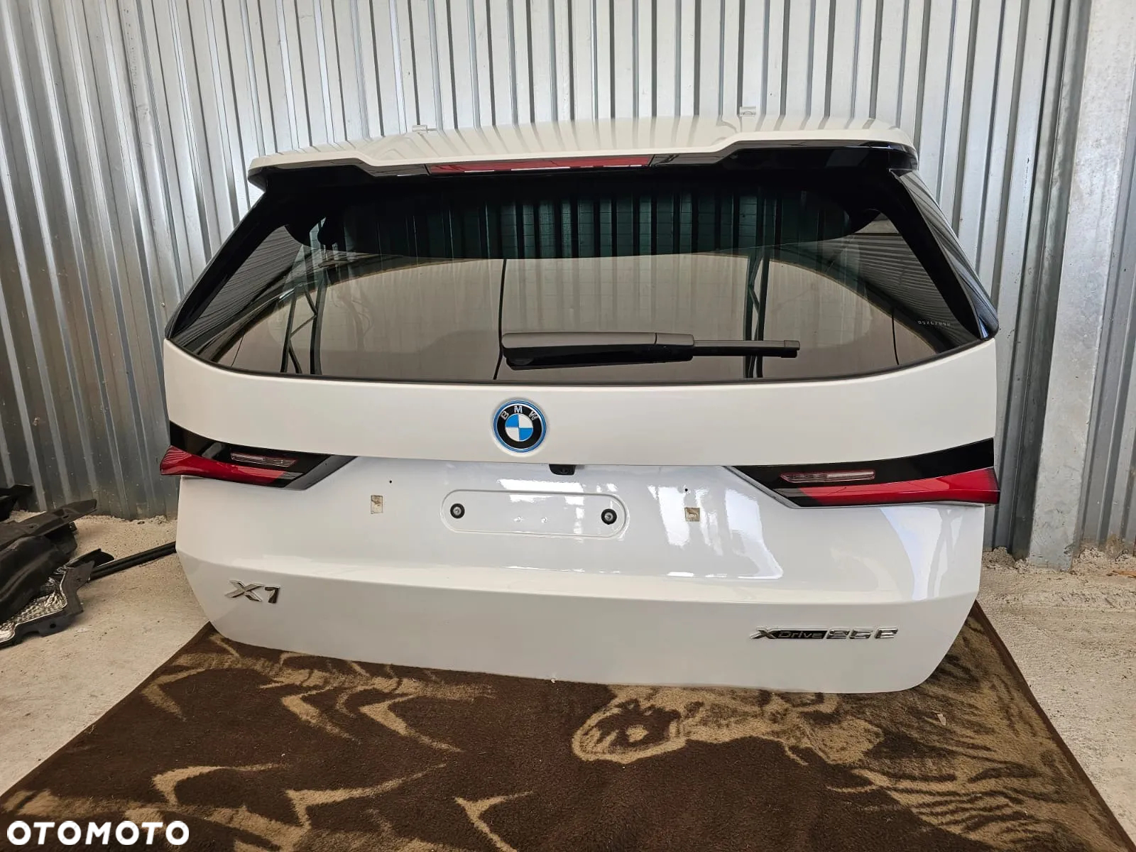 TYŁ KOMPLETNY LAMPY KLAPA ZDERZAK BMW X1 U11 A96 MINERALWEISS BIAŁĄ PERŁA - 4