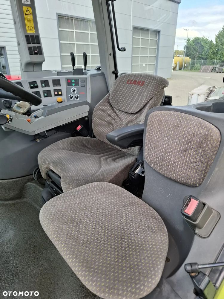 Claas ARION 640 - 16