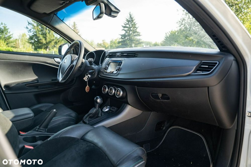 Alfa Romeo Giulietta 1750 TBi QV TCT - 23