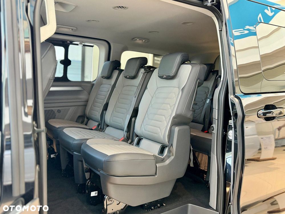 Volkswagen Nowa Caravelle Style silnik: 2,0 l TDI 4MO 170 KM / skrzynia biegów: 8-biegowa automatyczna 4MOTION rozstaw osi: 3500 mm - 19