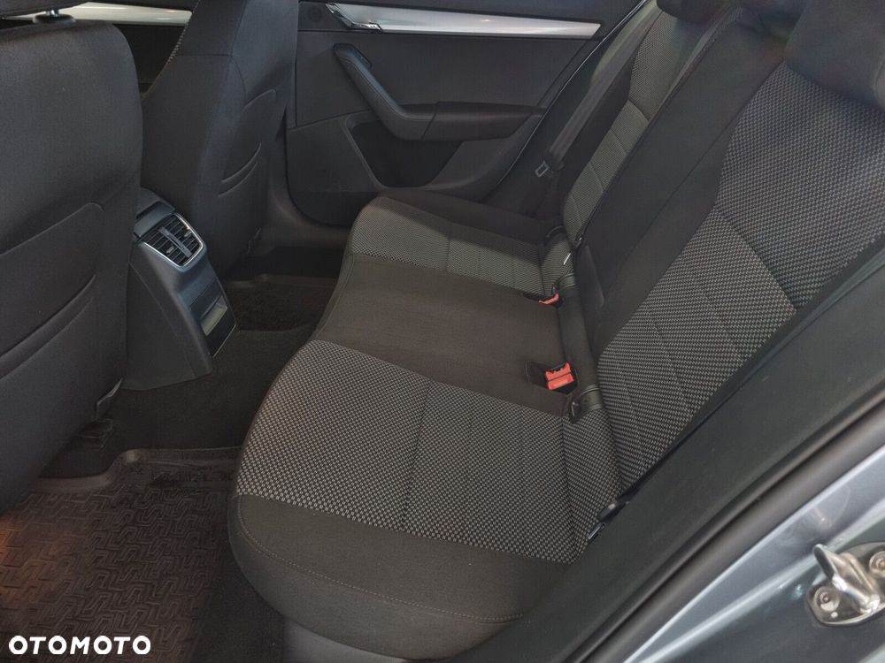 Skoda Octavia 1.4 TSI Ambition - 8