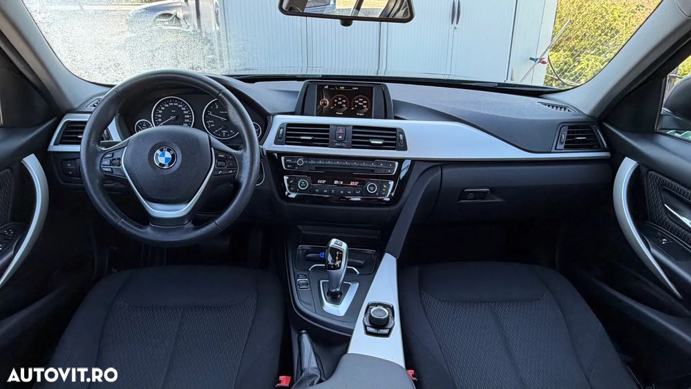 BMW Seria 3 320d Aut. Luxury Line - 7