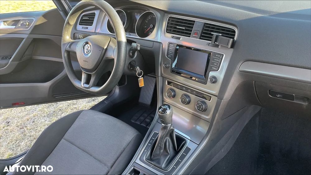 Volkswagen Golf - 3