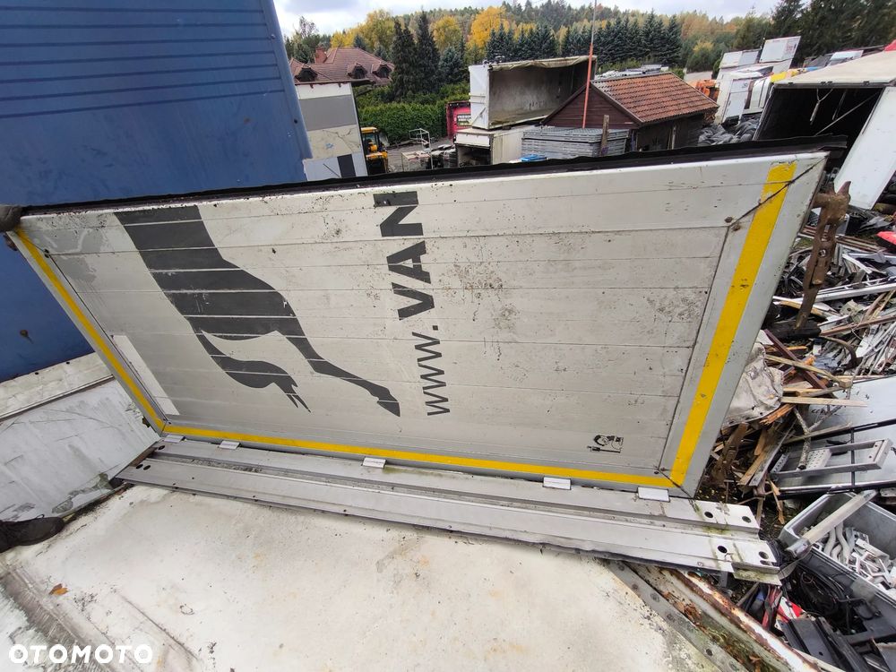 Drzwi, słupki schmitz naczepa firanka - 2