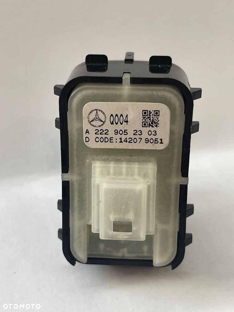 PANEL PRZELACZNIK OTWIERANIA KLAPY MERCEDES C W205 GLC W253 EQC W293 ORYGINAL DEMONTAZ 2229052303 2059051718 - 2